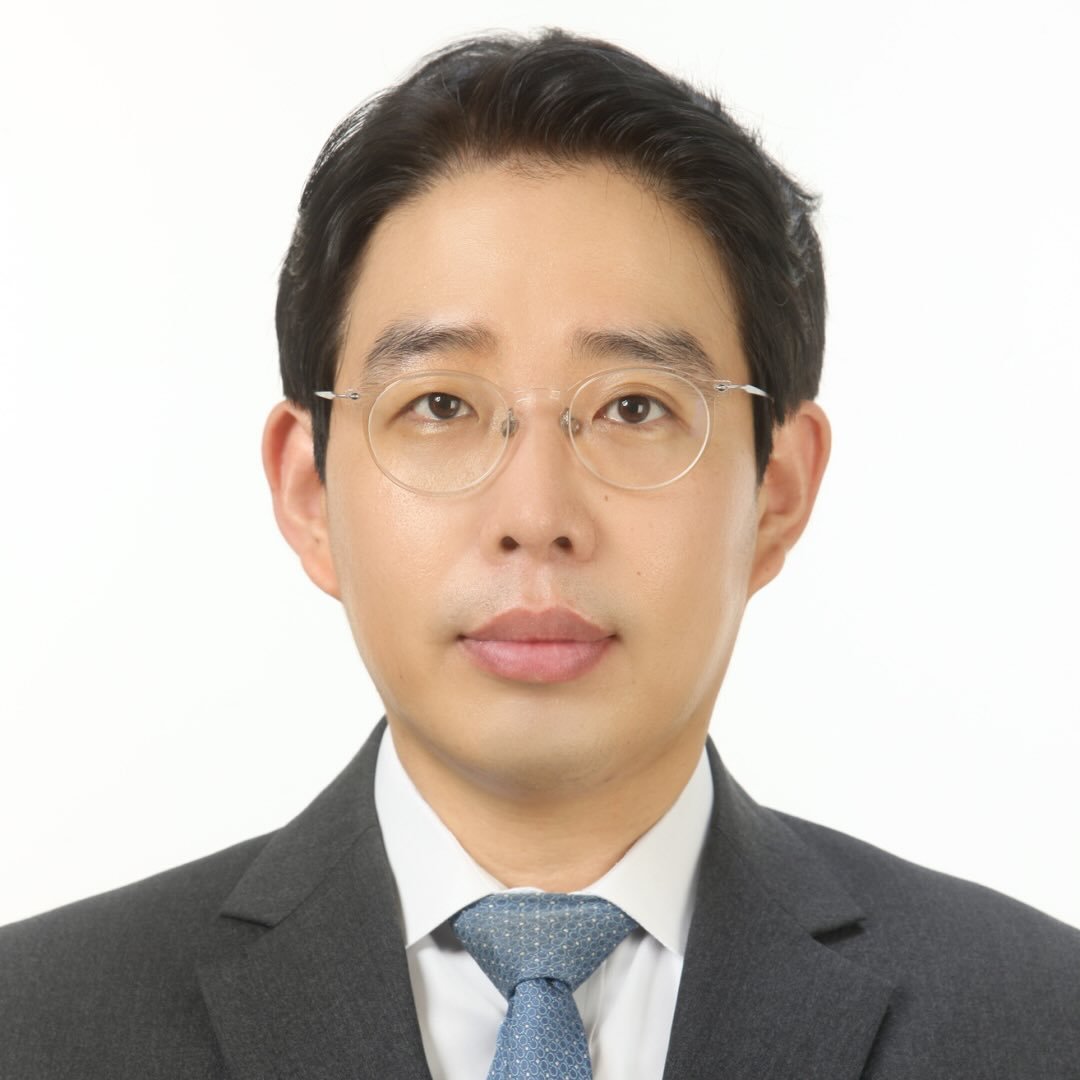 준호 손 profile photo